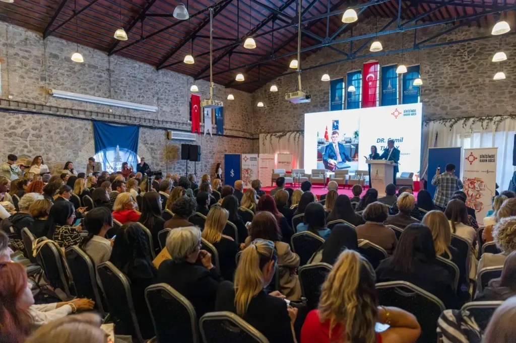Girişimci Kadınlar İzmir’de İlhamla Parladı